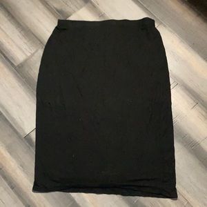 Stretchy pencil skirt